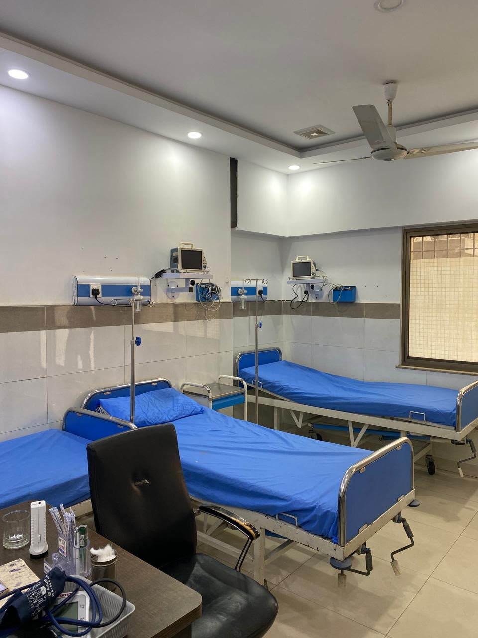 24-hour emergency care at Ejaz Hospital